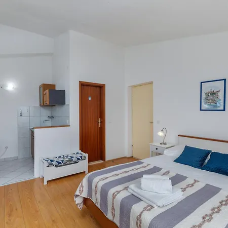 公寓 By The Sea Brela, Makarska - 2713
